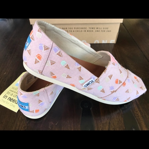 Toms classic blossom ice cream - Picture 3 of 6